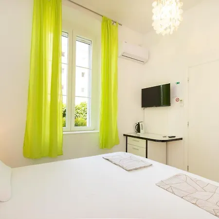 Apartment Cinema Close To Port Dubrovnik